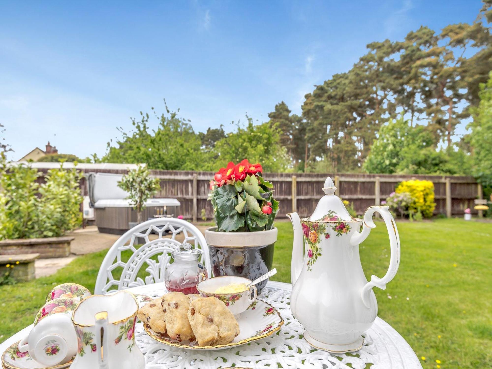 Pittendrigh Cottage Briston Exterior photo